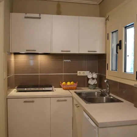 Maizonette Ground Floor And Semi-basement With Yard Apartment Kalamata